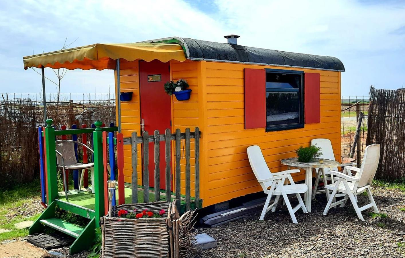 B&B Boerderij Rust, In Pipowagens! Den Helder Exteriér fotografie